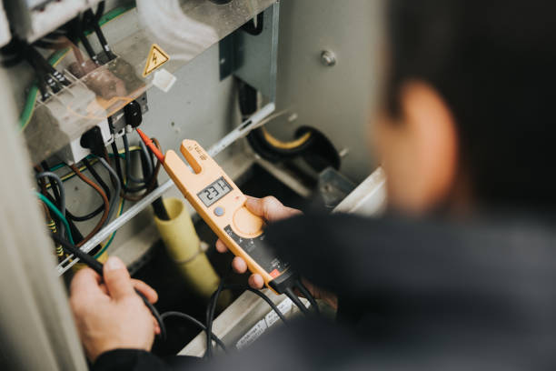 Best Licensed Electrician  in Farley, IA